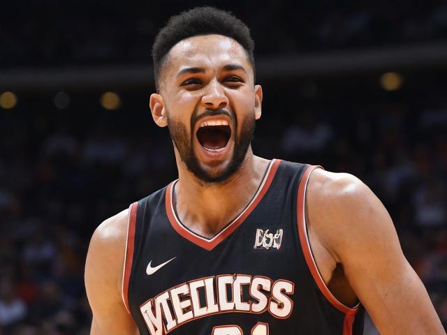 “九游app_ NBA最奇葩的玩笑时刻，球员爆笑全场”，爆笑nba游戏