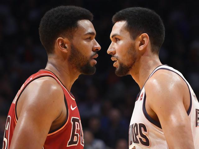 “九游app_ 历史经典：那些经典球员的巅峰对决”，nba历史经典球队