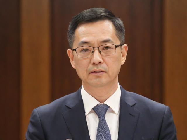 jiuyou.com_ 中国篮协新任主席就未来发展提出三大重点