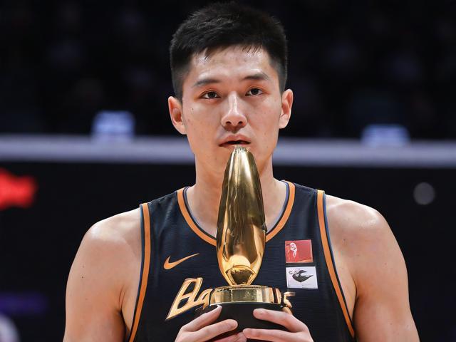 jiuyou.com_ 中国篮球明星荣获年度体育盛典最佳运动员奖，中国篮球最佳球员